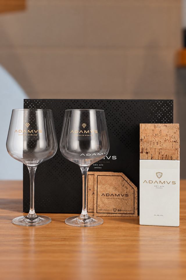 
Adamus Organic Dry Gin + 2 glasses